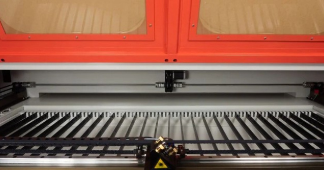 Descoperiți beneficiile aparatelor avansate Lasersnijder și Lasergraveren