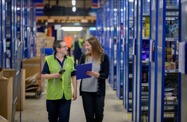 Ce avantaje asigură un program de gestiune pentru magazine și ce caracteristici are