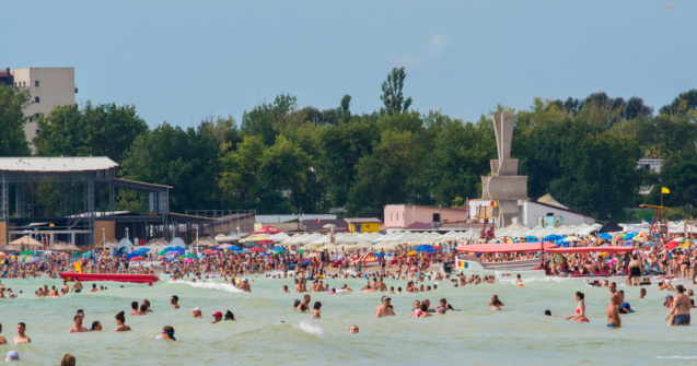 A început programul „Litoralul pentru toţi”. Cât costă o săptămână de vacanță