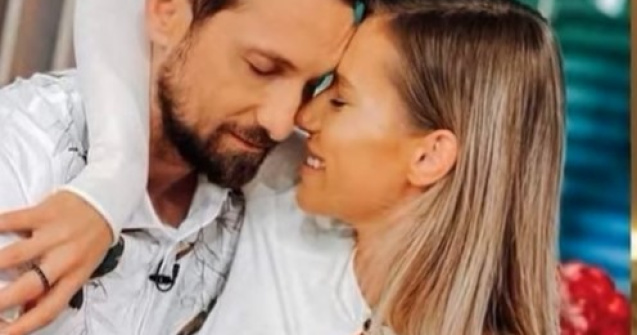 Dani Oțil și Gabriela Prisăcariu se pregătesc pentru cununia religioasă. Când va avea loc evenimentul: „Îmi este foarte dragă rochia aleasă”