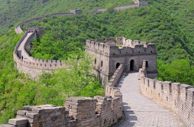 Un politician moldovean vrea sa construiasca un Mare Zid la granita cu Romania