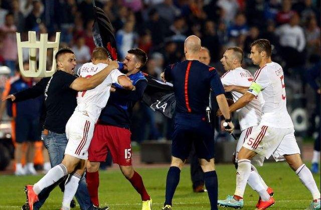 [VIDEO] RAZBOI la meciul Serbia - Albania! Fratele premierului albanez a fost RETINUT