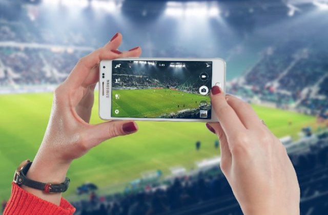 Care sunt avantajele și dezavantajele diferitelor tipuri de ecrane de telefon?