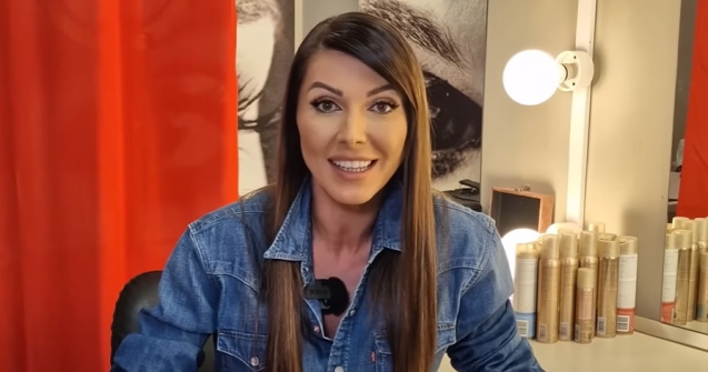 Ilinca Vandici, detalii din spatele camerelor de filmat. Cum și-a amenajat cabina de probă de la „Bravo, ai stil!”