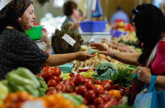 Inflație mai mică, prețuri mai mari. Rata anuală a inflației a scăzut la 11,23% &icirc;n aprilie 2023, iar alimentele s-au scumpit cu aproape 20%