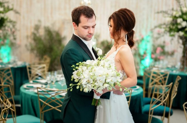 Cum să &icirc;ți alegi florile și aranjamentele florale pentru nunta ta