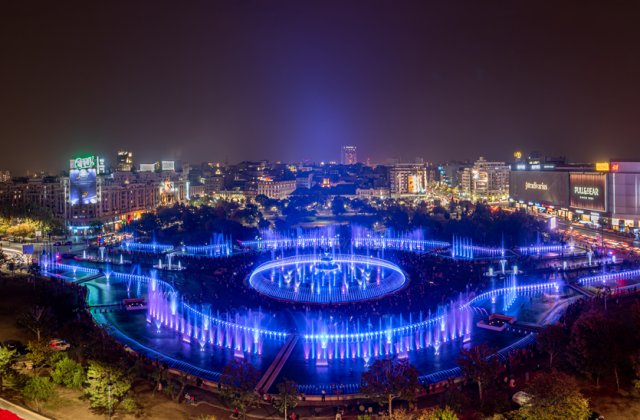 Spectacolul &bdquo;Simfonia Apei&rdquo; de la F&acirc;nt&acirc;nile Urbane din Piața Unirii revine