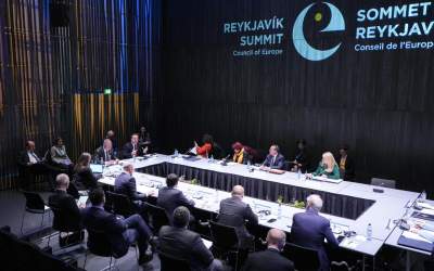 Klaus Iohannis, la al...