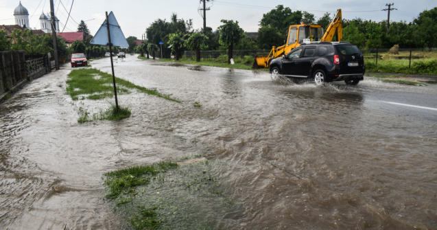 Ciclonul mediteranean care a devastat Europa se apropie de România. Vor fi temperaturi de vară și furtuni violente