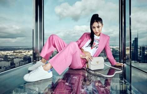 Reinventează-ți stilul cu sneakerși premium