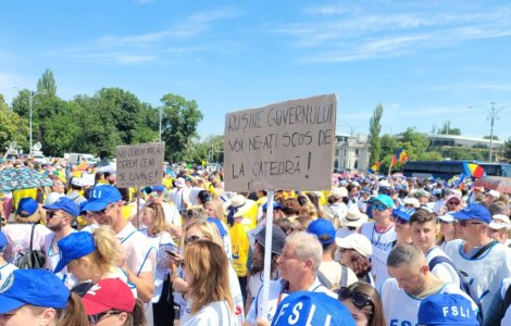 Greva continuă: profesorii vor să vadă măririle promise în lege, nu promisiunile guvernanților