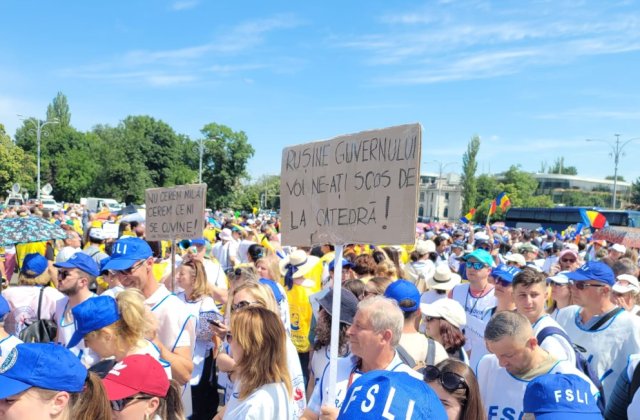 Greva continuă: profesorii vor să vadă măririle promise &icirc;n lege, nu promisiunile guvernanților