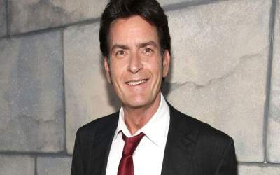Charlie Sheen s-a despartit...
