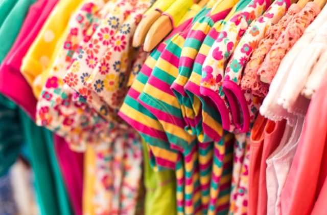 5 criterii de care să ții cont c&acirc;nd alegi haine pentru copilul tău