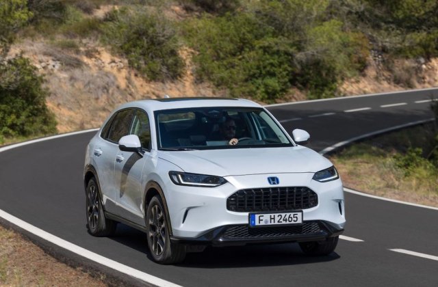 Test drive Honda ZR-V - &Icirc;ntre două lumi