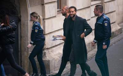 Frații Tate, trimiși în...