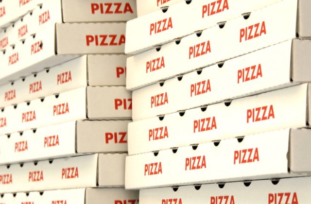 Produse esențiale &icirc;n industria de catering și rolul cutiilor de pizza!