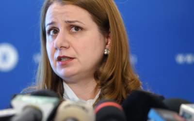 Deca: „Trebuie să reducem...