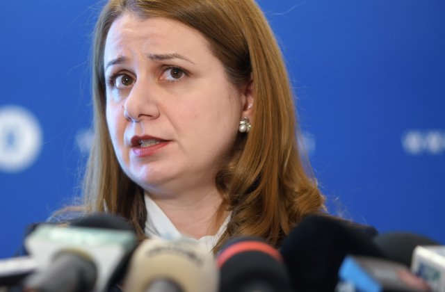 Deca: &bdquo;Trebuie să reducem numărul celor care nu se prezintă la examenul de Bacalaureat&rdquo;