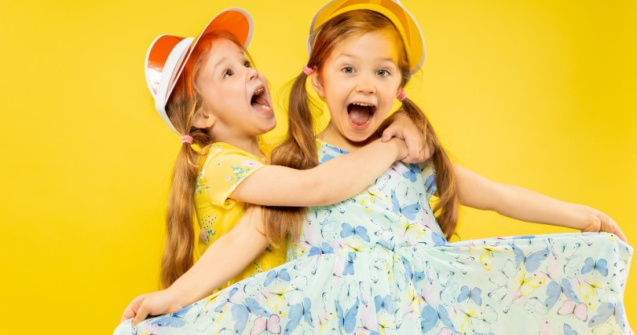 Ținute speciale pentru fetițe – cum să le alegi?