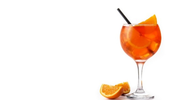 Cum se prepară Aperol Spritz? 3 ingrediente necesare