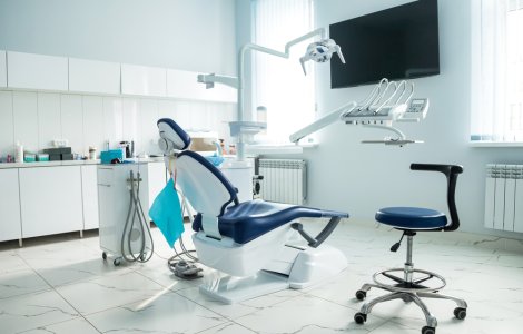 Stomatologii ies la protest. 15.000 de cabinete mici riscă să fie închise