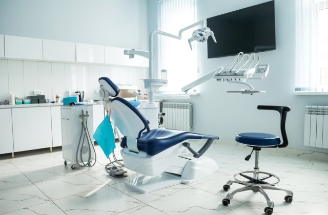 Stomatologii ies la protest. 15.000 de cabinete mici riscă să fie &icirc;nchise