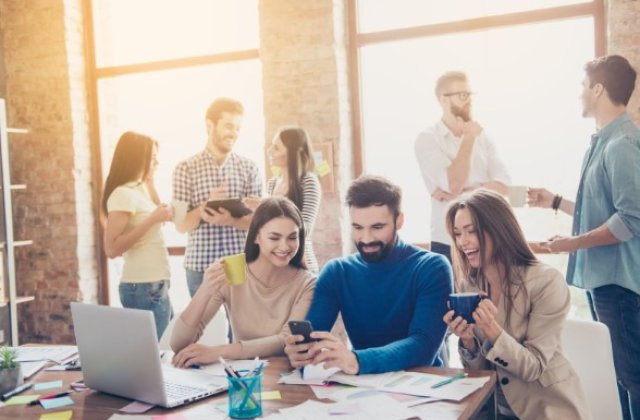 Cum poți crește coeziunea dintre angajați pe termen lung &ndash; 4 soluții eficiente