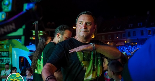 DE 15 ANI, ROMÂNIA ESTE ZU! FACEM ÎMPREUNĂ A ZECEA FORZA ZU!