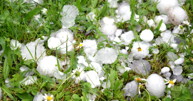 21 de județe sub avertizare cod galben de vreme severă. ANM: ploi torențiale, grindină și vijelii până miercuri dimineață