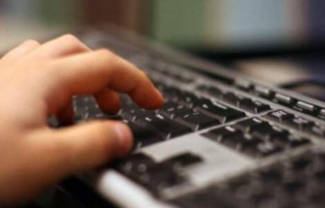 40% dintre internautii americani spun ca au fost hartuiti online