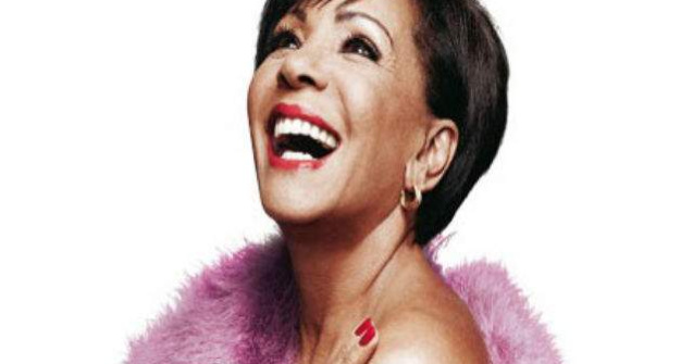 Shirley Bassey lanseaza primul sau album din ultimii cinci ani