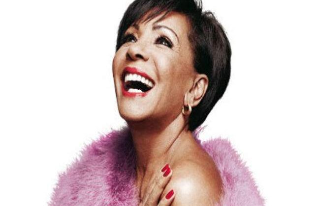Shirley Bassey lanseaza primul sau album din ultimii cinci ani