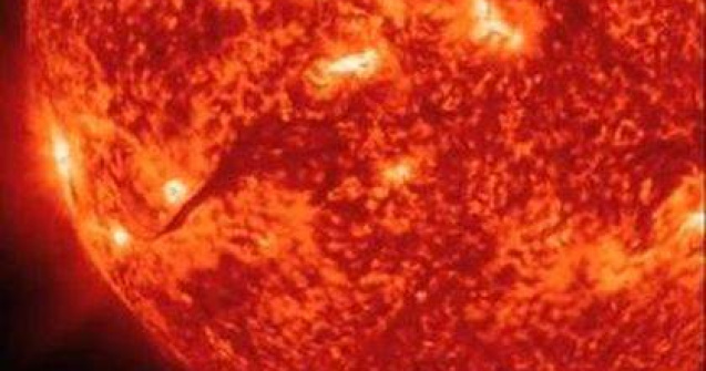 Cea mai mare pata solara din ultimii ani, vizibila cu ochiul liber!