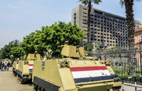 Egiptul decreteaza stare de URGENTA in nordul Peninsulei Sinai