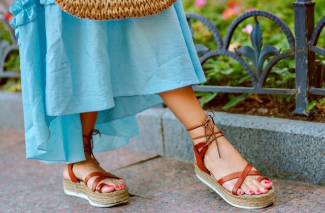 Intră &icirc;n stilul de vară - &icirc;mbrățișează moda cu &icirc;ncălțăminte trendy pentru femei