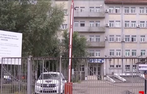 Managerul spitalului Urziceni, suspendat din funcție după ce o femeie a născut în fața spitalului