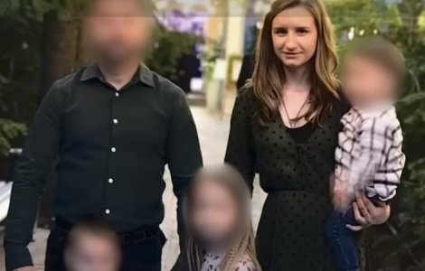 Proteste chiar și în ziua în care Alexandra a fost condusă pe ultimul drum. Primele măsuri după ce tânăra mămică a murit la maternitatea din Botoșani