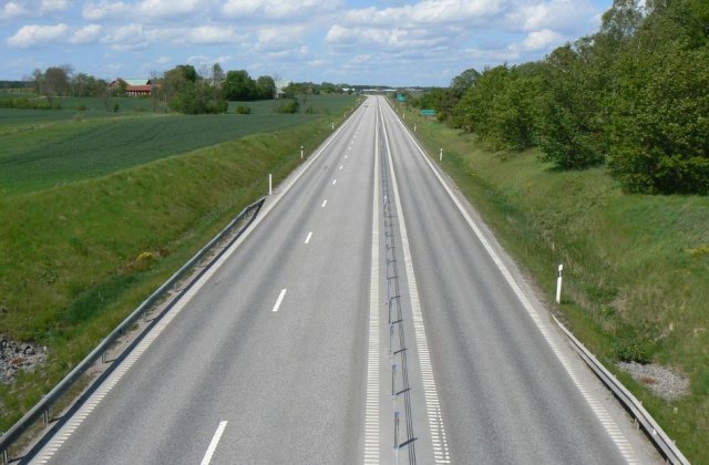 Circulația pe Drumurile Naționale din Rom&acirc;nia se va face &icirc;n sistem 2+1. Ar trebui să scadă numărul accidentelor