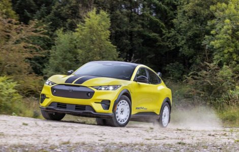 OFICIAL: Noul Ford Mustang Mach-E Rally debutează cu 480 CP și gardă la sol înălțată