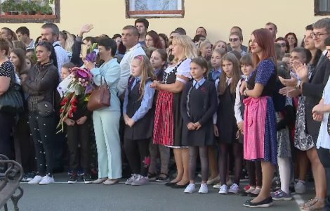 Prima zi din anul școlar 2023-2024. Aproximativ 2.700.000 de elevi și preșcolari încep, luni, cursurile