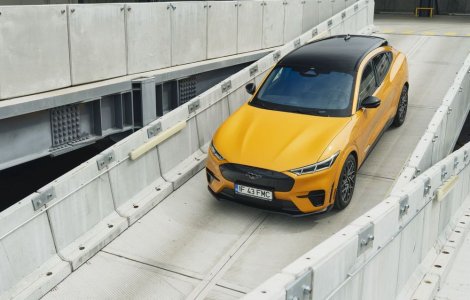 Electricul Ford Mustang Mach-E. Test drive, o herghelie de electroni
