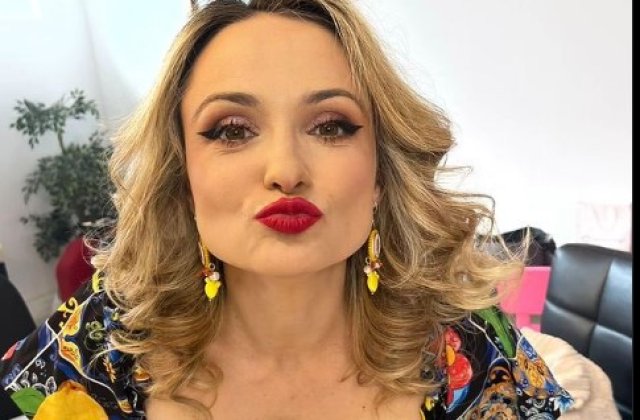 Protest &icirc;n școala unde predă Amalia Bellantoni. Părinții nu o vor acolo: &bdquo;Să trimiteți un echipaj de poliție!&rdquo;