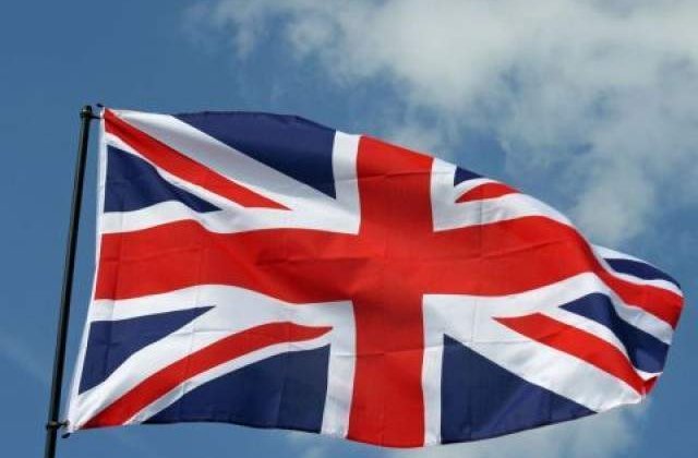 Supercomputer meteorologic greu cat 11 autobuze londoneze, comandat de Marea Britanie