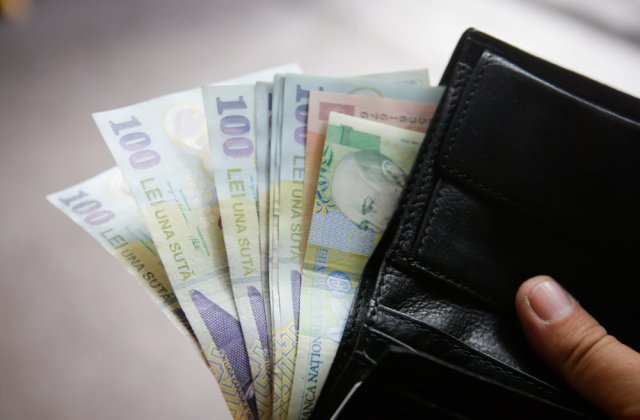 DOCUMENT. Guvernul a publicat măsurile fiscale. Cum vor fi taxate firmele, băncile, angajații din IT și construcții