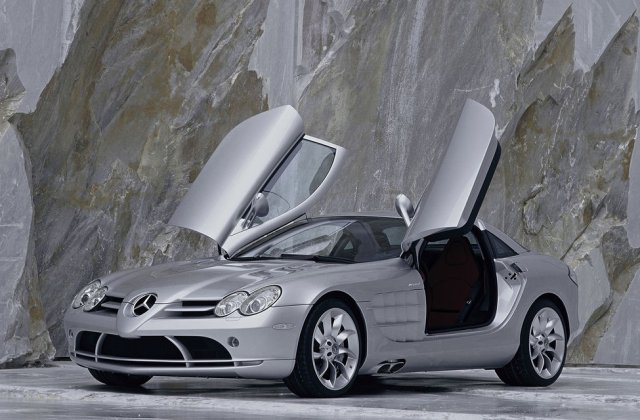 Povestea lui Mercedes-Benz SLR McLaren: cum a născut motorsportul un &bdquo;copil rebel&rdquo;