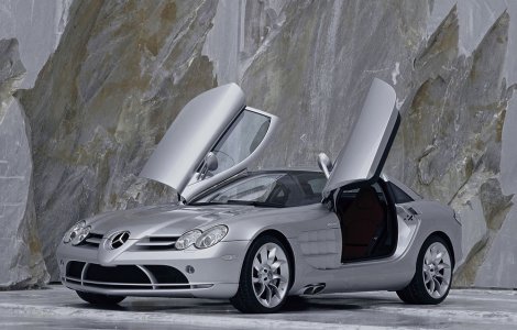 Povestea lui Mercedes-Benz SLR McLaren: cum a născut motorsportul un „copil rebel”