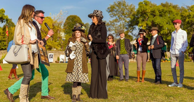 Stil ecvestru la Karpatia Horse Show: clasic chic! Ce premii poti căștiga dacă participi la Parada Eleganței