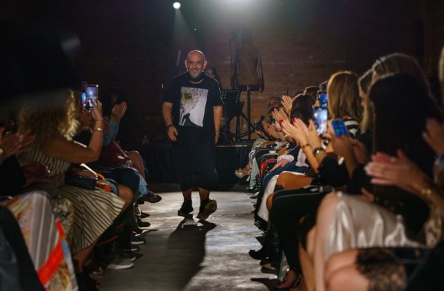 Show &ldquo;BR&Acirc;NCUȘI Vizionarul&rdquo; &ndash; un Eveniment  marca AVANPREMIERE by Alin Gălățescu