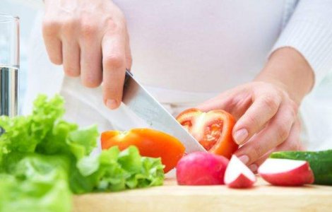  Top  TOP 10 alimente sanatoase care NU TREBUIE SA LIPSEASCA din dieta ta zilnica